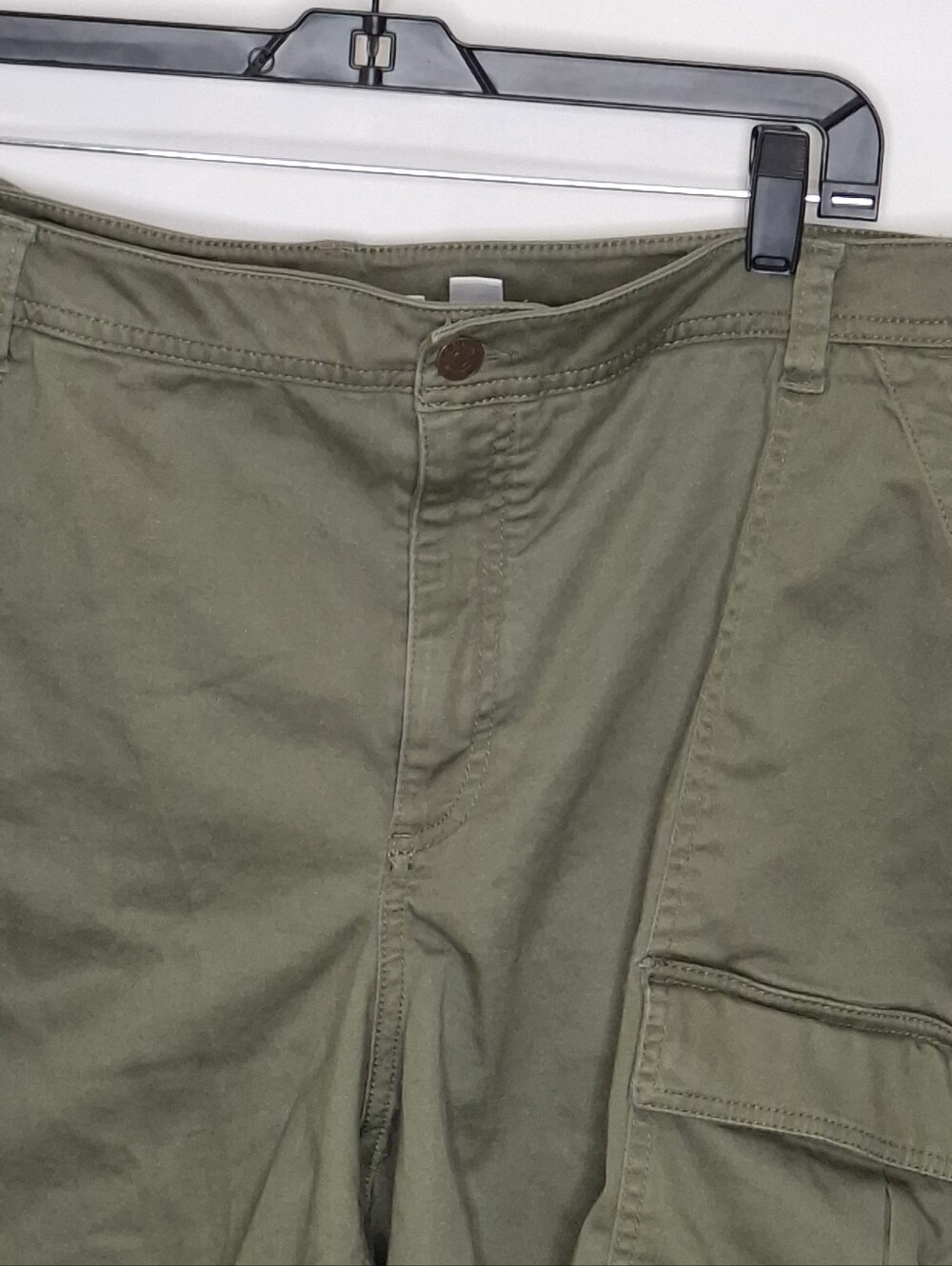 LL Bean Womens Cargo Shorts Green Size 18 - Picture 4 of 9